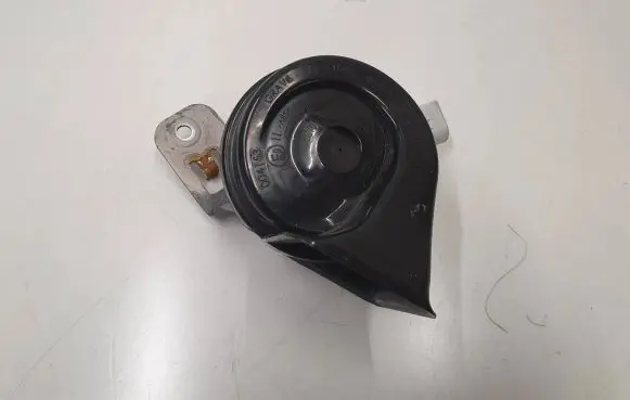 BMW 3 G20 G21 Horn signal 7476678 130320L4 6033FB6078