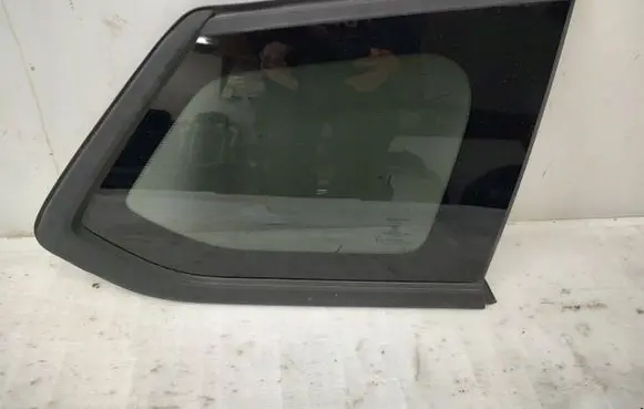 Opel Astra H Rear side window