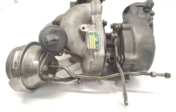BMW 5 F10 F11 Turbo 53039700323 50213107