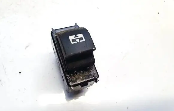 Peugeot 207 Electric window control switch 96612184 xt9022a