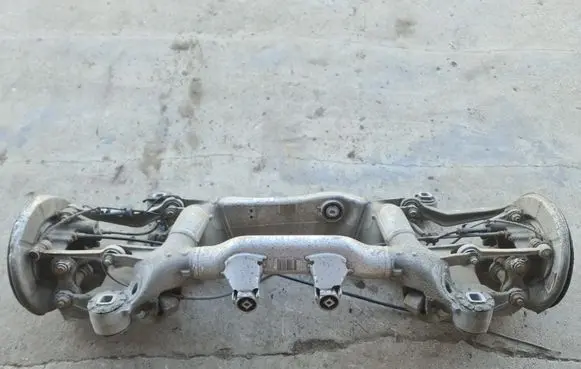 BMW 5 E60 E61 Rear axle beam 6770828