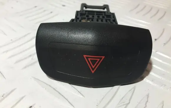 Nissan Primera Hazard light switch 06016