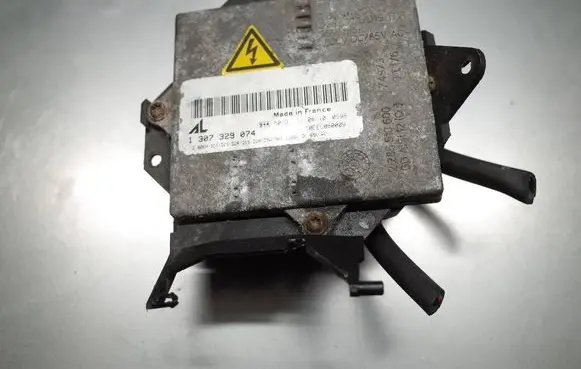 BMW 3 E46 Headlight ballast module Xenon 1307329074 2285510600 9445019