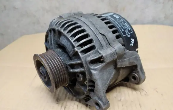 Audi A6 S6 C5 4B Generator/alternator 0123515024 059903015