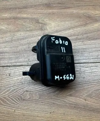 Skoda Fabia Mk2 (5J) Intake manifold 03P129086B 1048094S04