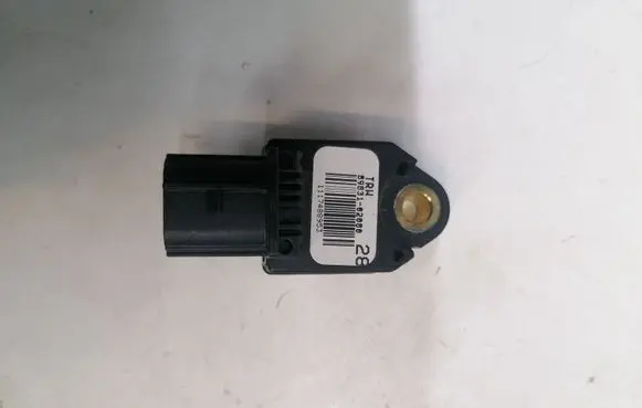 Toyota Auris 150 Airbag deployment crash/impact sensor 8983102080
