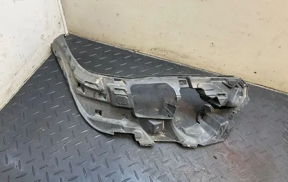 BMW X5 F15 Headlight/headlamp mounting bracket 8054018