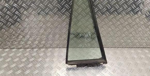Toyota RAV 4 (XA30) Rear vent window glass 