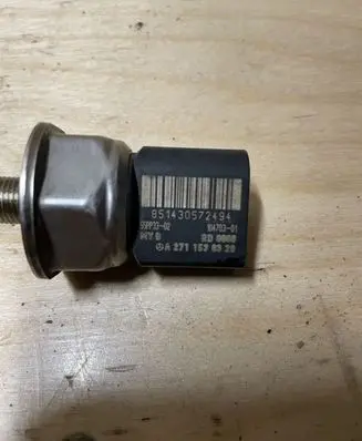 Fuel pressure sensor