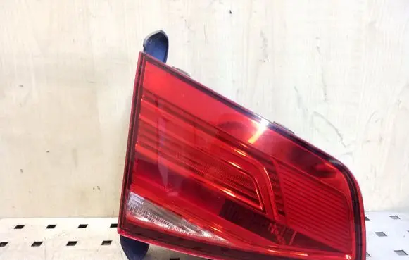 Volkswagen PASSAT B8 Tailgate rear/tail lights 195268