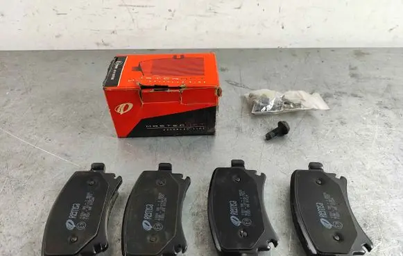 Audi A4 S4 B7 8E 8H Brake pads (rear) 103100