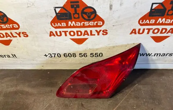 Opel Astra J Tailgate rear/tail lights