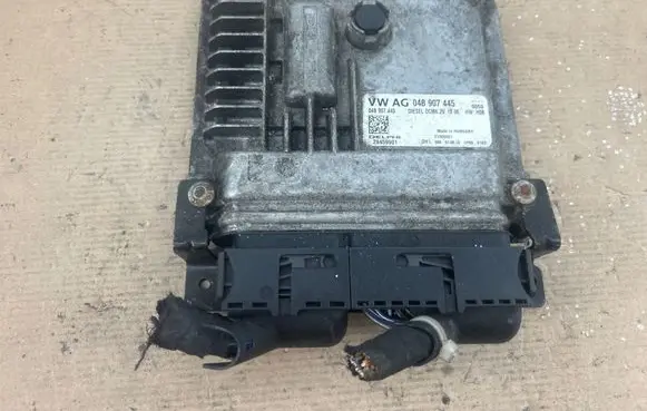 Audi A1 Engine control unit/module 04B907445 28459901