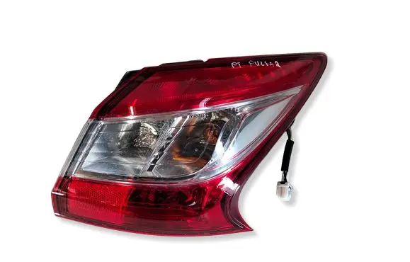 Nissan Pulsar Rear/tail lights 