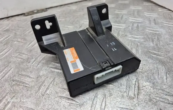 Toyota Corolla Verso AR10 Air conditioning/heating control unit 886500F030 MB1773007471