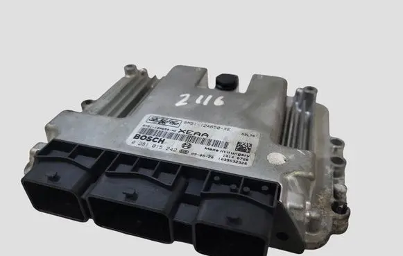 Ford Focus Engine control unit/module 8M5112A650XE 0281015242