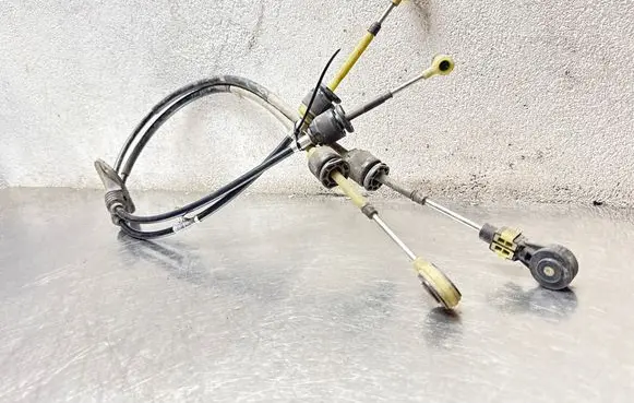 Ford Focus Gear shift cable linkage BV6R7E395GD