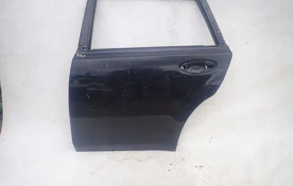 Subaru Legacy Rear door