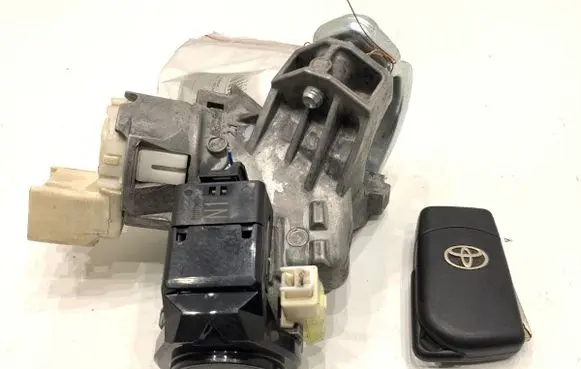 Toyota Yaris Ignition lock 45020-0D04