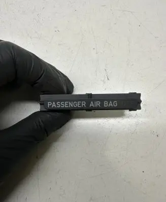 Volkswagen PASSAT B6 Passenger airbag on/off switch 