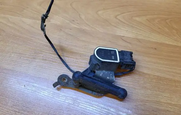 BMW 3 E92 E93 Headlight/headlamp level sensor 6785205