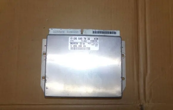 Mercedes-Benz E W210 Engine control unit/module 0265106113