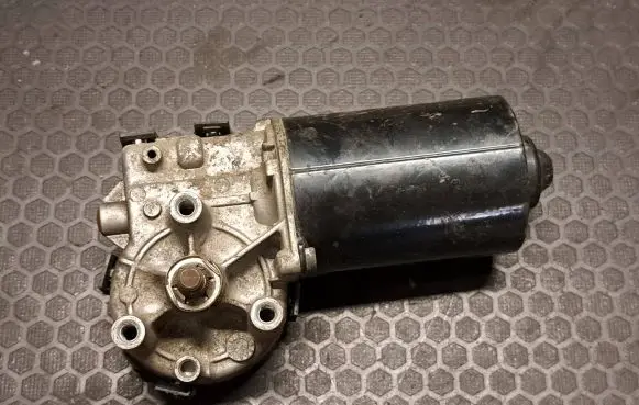 Audi A6 S6 C5 4B Wiper motor 0390241140