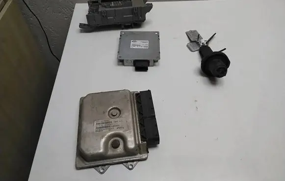 Fiat Doblo Engine ECU kit and lock set 51872453 BC0097888C LS8S900PPU5