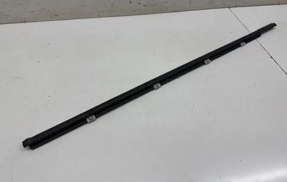 KIA Niro Front door glass trim molding 