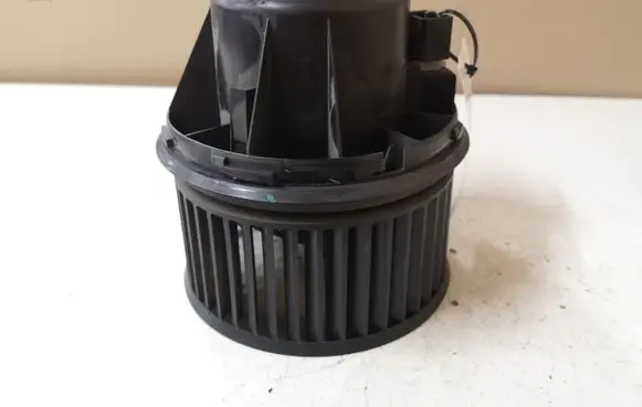 Ford Focus C-MAX Heater fan/blower 1736007103 3M5H18456AD
