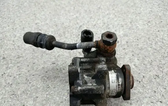 Audi A6 S6 C6 4F Power steering pump