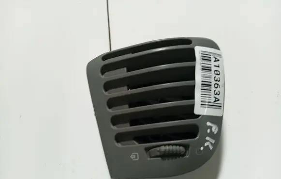 Fiat Ulysse Dash center air vent grill 1471018077