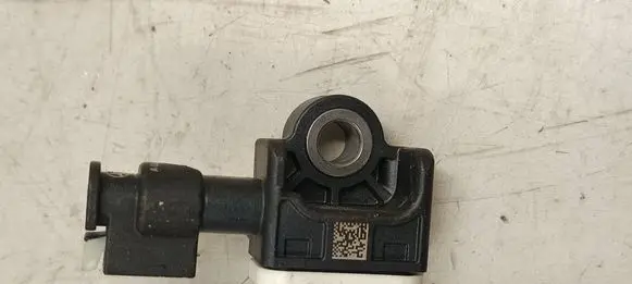 Mercedes-Benz CLA C117 X117 W117 Airbag deployment crash/impact sensor A1668210151