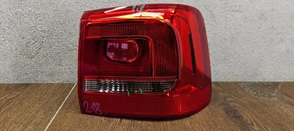 Volkswagen Touran I Rear/tail lights 