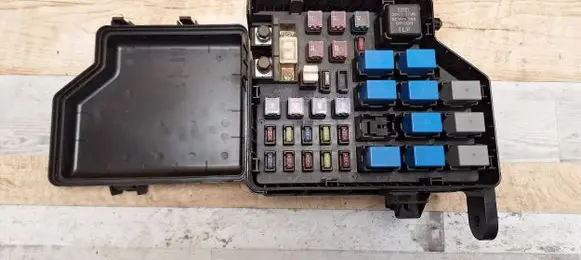 Hyundai Santa Fe Fuse module 9128826000