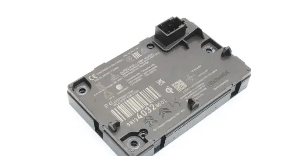 Opel Mokka B Wireless charging module 9813403280