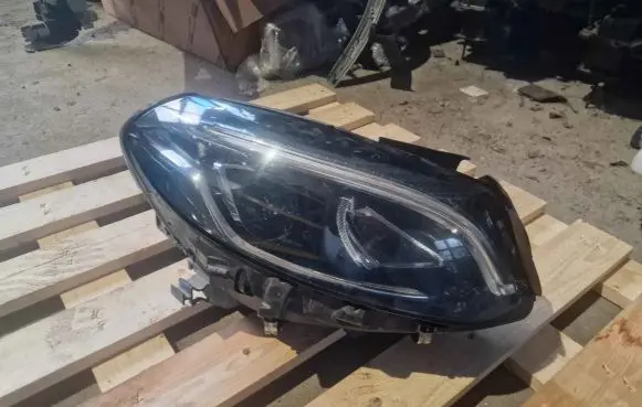 Mercedes-Benz B W246 W242 Headlight/headlamp A2469062801