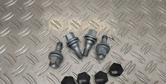 Citroen C4 III e-C4 Nuts/bolts 