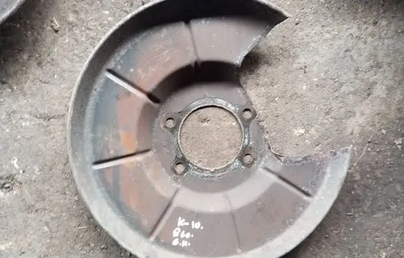 Volvo S60 Rear brake disc plate dust cover 6G912K317A