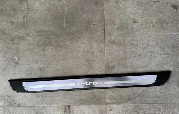 Audi A3 S3 8V Side skirt front trim 8V4853491R 8V4853491E 8V4853491