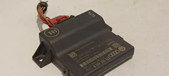 Audi A5 8T 8F Gateway control module 8T0907468R