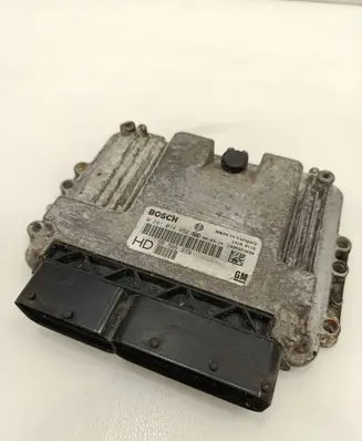 Opel Zafira B Engine control unit/module 55566279 1039S23690 0281014452