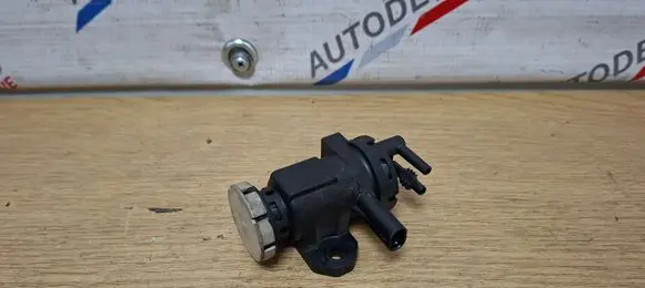 BMW 6 F06 Gran coupe Turbo solenoid valve 8509323
