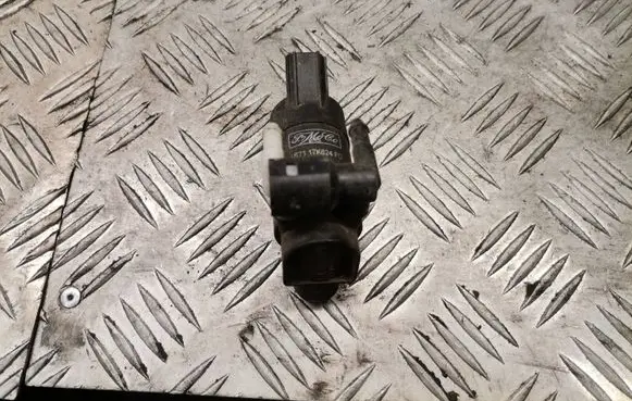 Volvo V70 Windscreen/windshield washer pump 1S7117K624FD T655C
