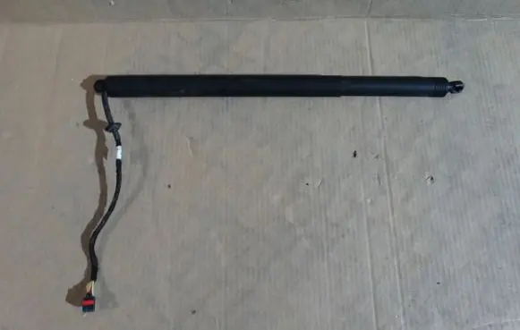 Porsche Macan (95B) Tailgate strut 95B827851F