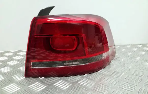 Volkswagen PASSAT B7 Rear/tail lights 3AE945096C