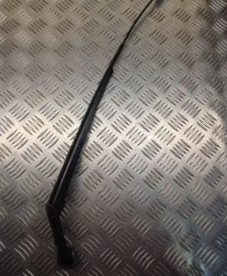 Front wiper blade arm