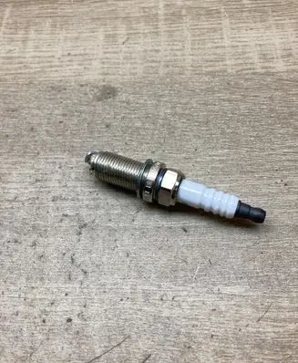 Fiat Panda II Spark plug RFN52HZ3A