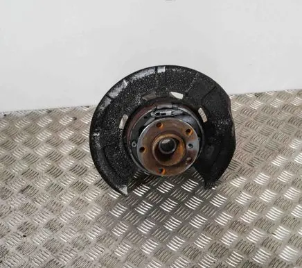 BMW X5 F15 Rear wheel hub 6770984