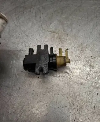 Mercedes-Benz E W211 Turbo solenoid valve A0091533128